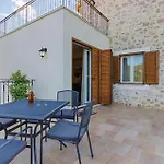 度假居 Holiday Home Zman Zman Žman