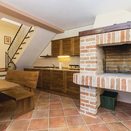 Stunning In With Kitchen *