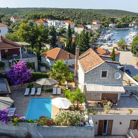 Holiday Home Zman Zman Ferienhaus *