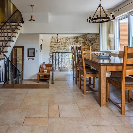 Ferienhaus Stunning In With Kitchen Žman