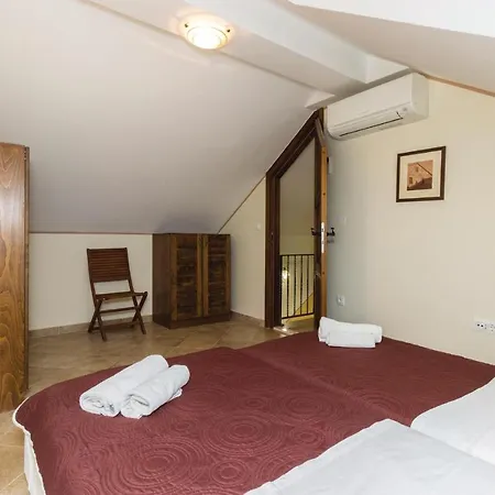 펜션 Holiday Home Zman Zman *