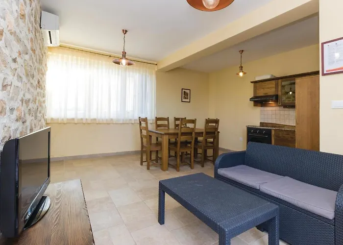 Holiday Home Zman Zman 펜션